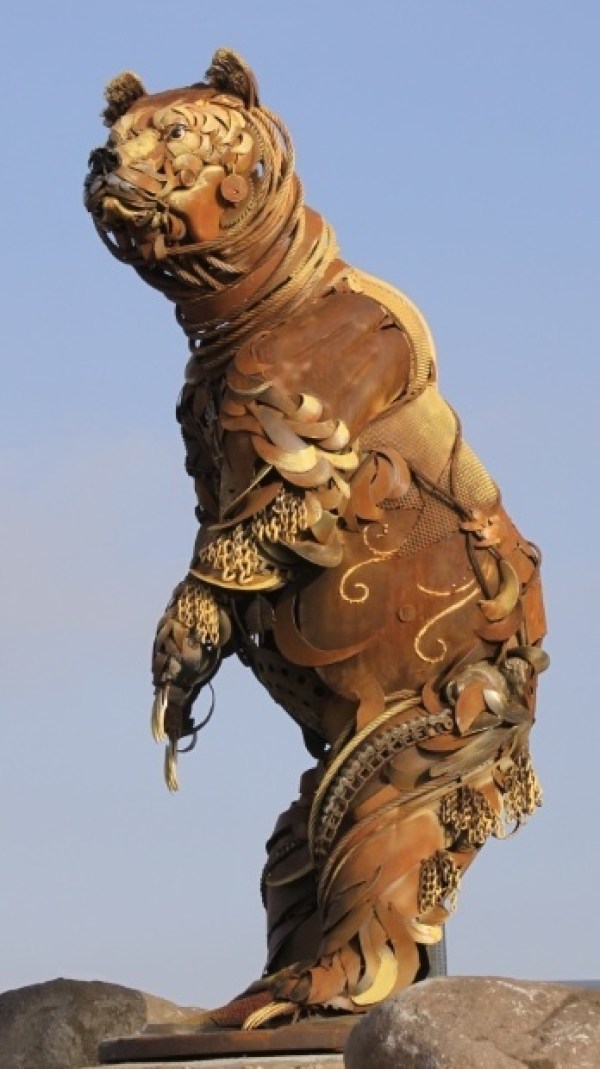 Grizzly+Bear+Sculpture