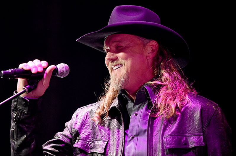 Trace Adkins shot