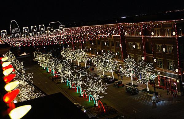 Facebook/Christmas in the Square