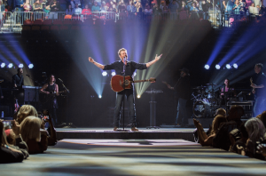 Blake Shelton 2016 fall tour dates