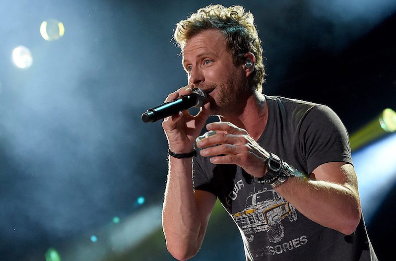 dierks bentley performs block party