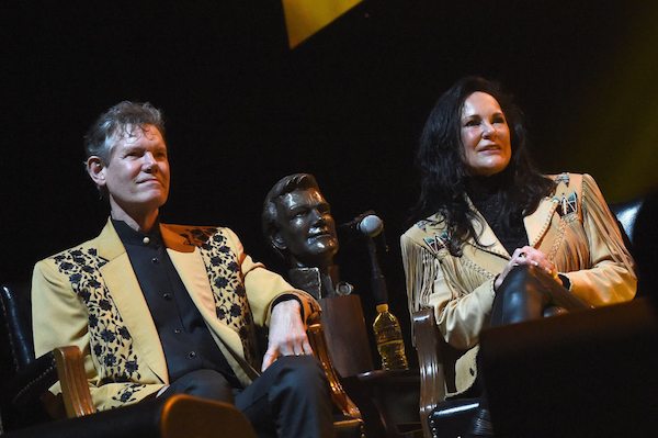 Randy and Mary Travis. Rick Diamond/Getty Images