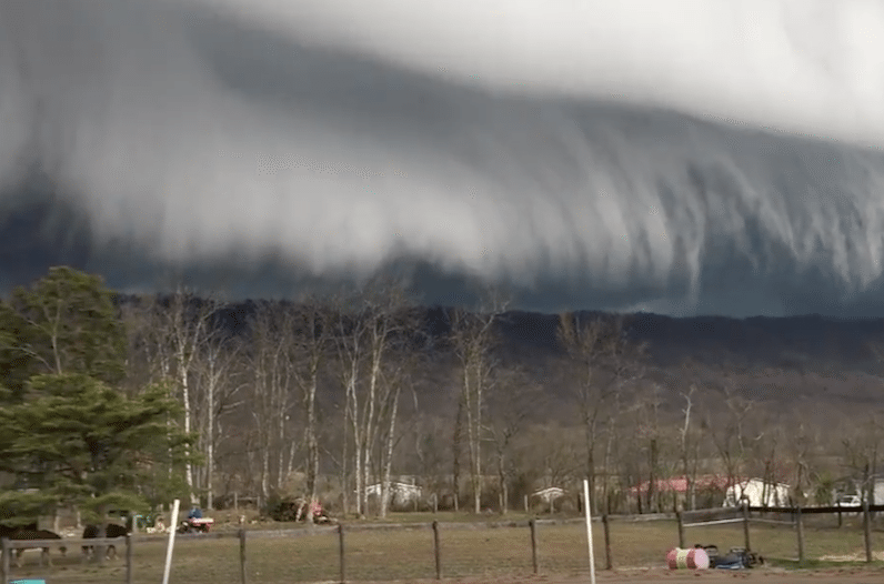 shelf cloud