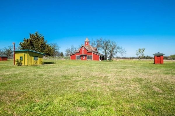 gallery-1491325238-502-w-clinton-st-dublin-tx-76446-27
