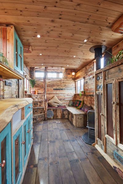 Facebook/ House-Box