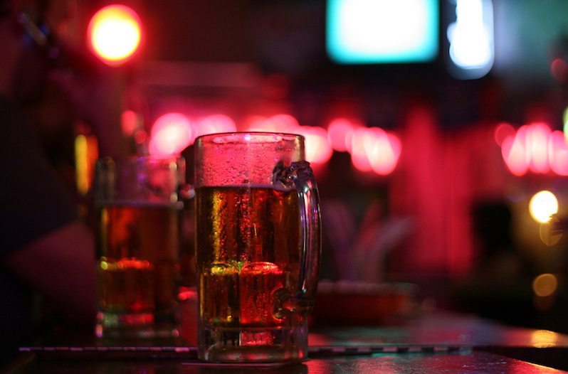 honky tonk drinkin' songs