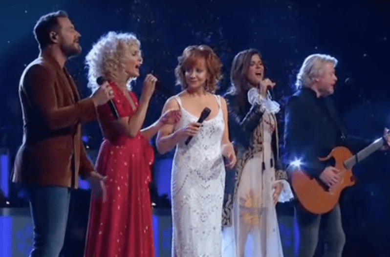 CMA Country Christmas
