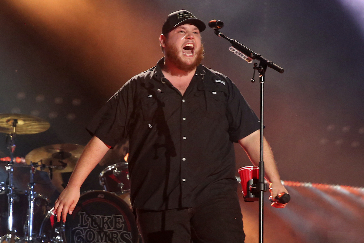 Luke Combs Dive