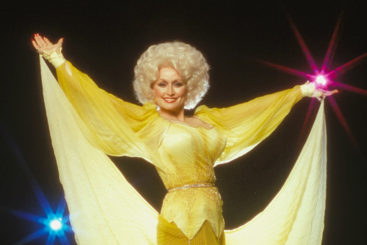 Country singer Dolly Parton poses for a portrait session in 1978 in Los Angeles, California.