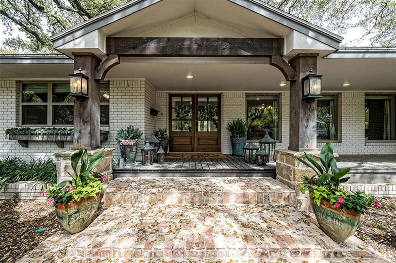 Fixer Upper House Arroyo