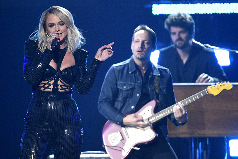 Miranda Lambert Blake Shelton ACM Awards