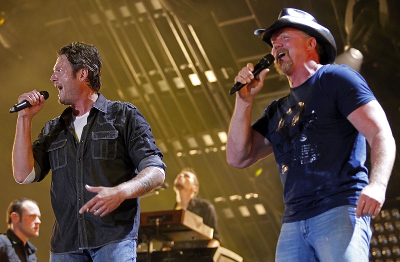 Blake Shelton Trace Adkins Hell Right