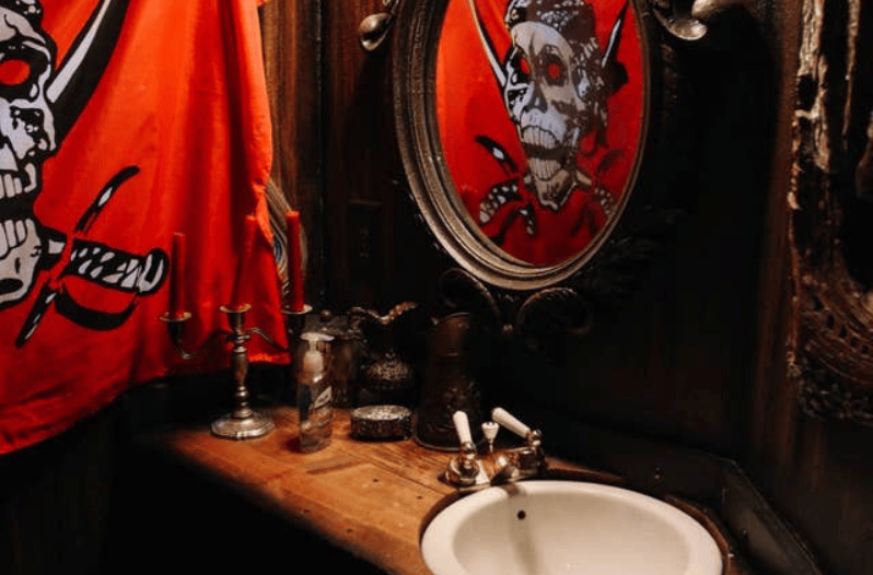 Pirate Ship Airbnb
