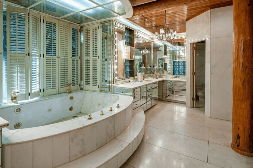 Interior shot of Barbara Mandrell's mansion
