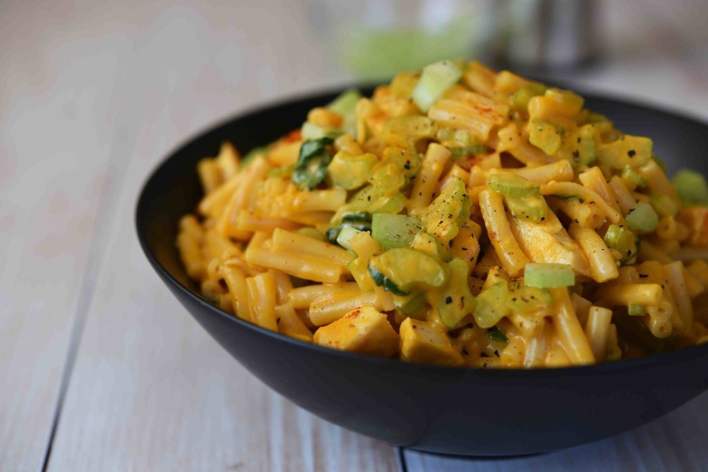 buffalo chicken boxed Mac n cheese