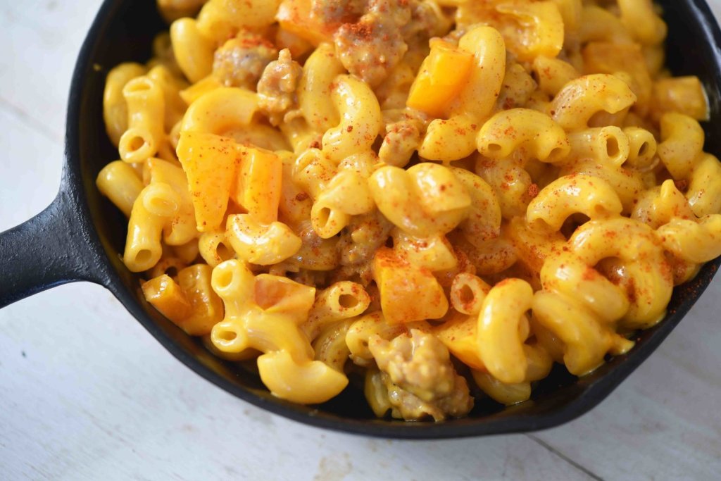 sausage pepper boxed Mac n cheese
