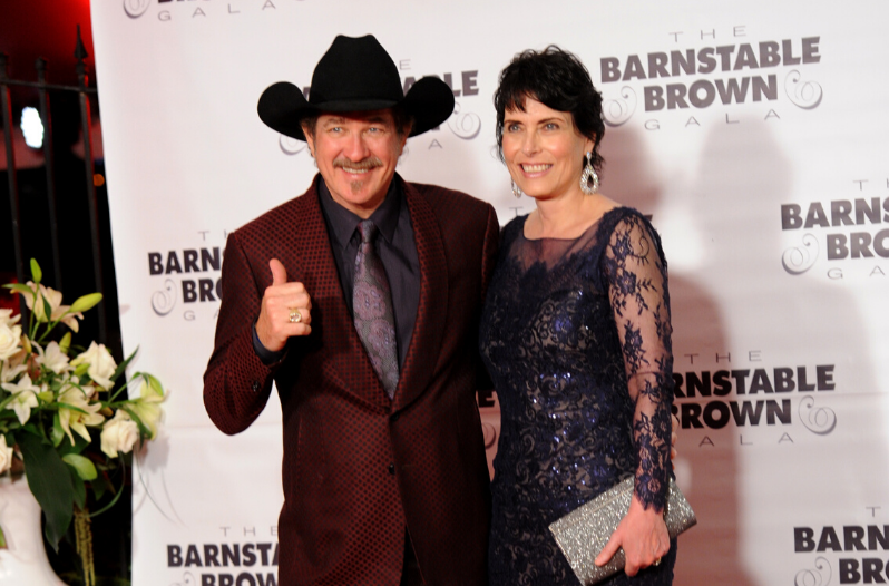 Kix Brooks Wife