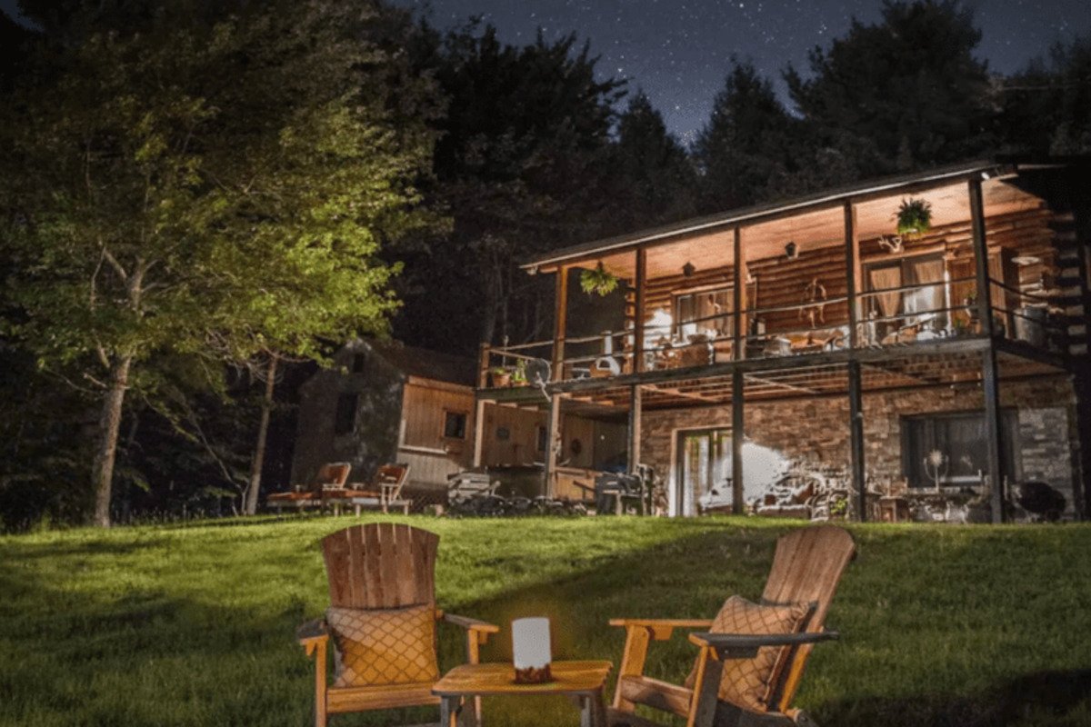 log cabins airbnb