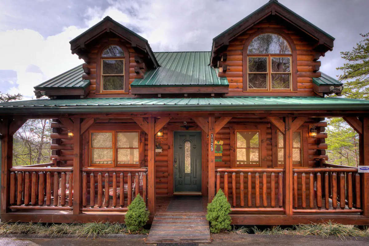 log cabins airbnb