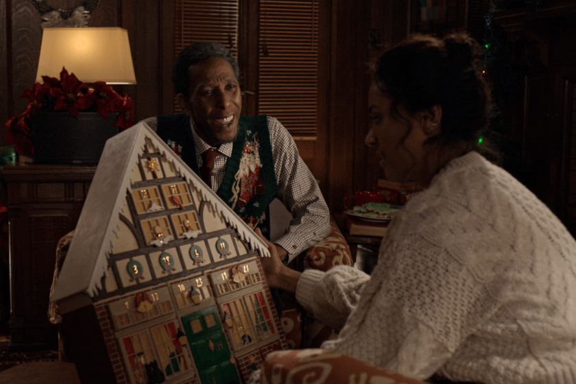 Kat Graham and Ron Cephas Jones in The Holiday Calendar (2018)