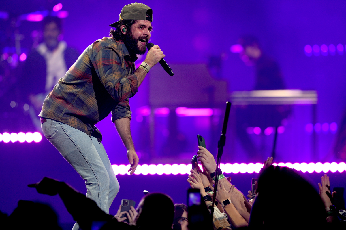 Singer Thomas Rhett performs during the NHL 2022 New Year's Eve Bash