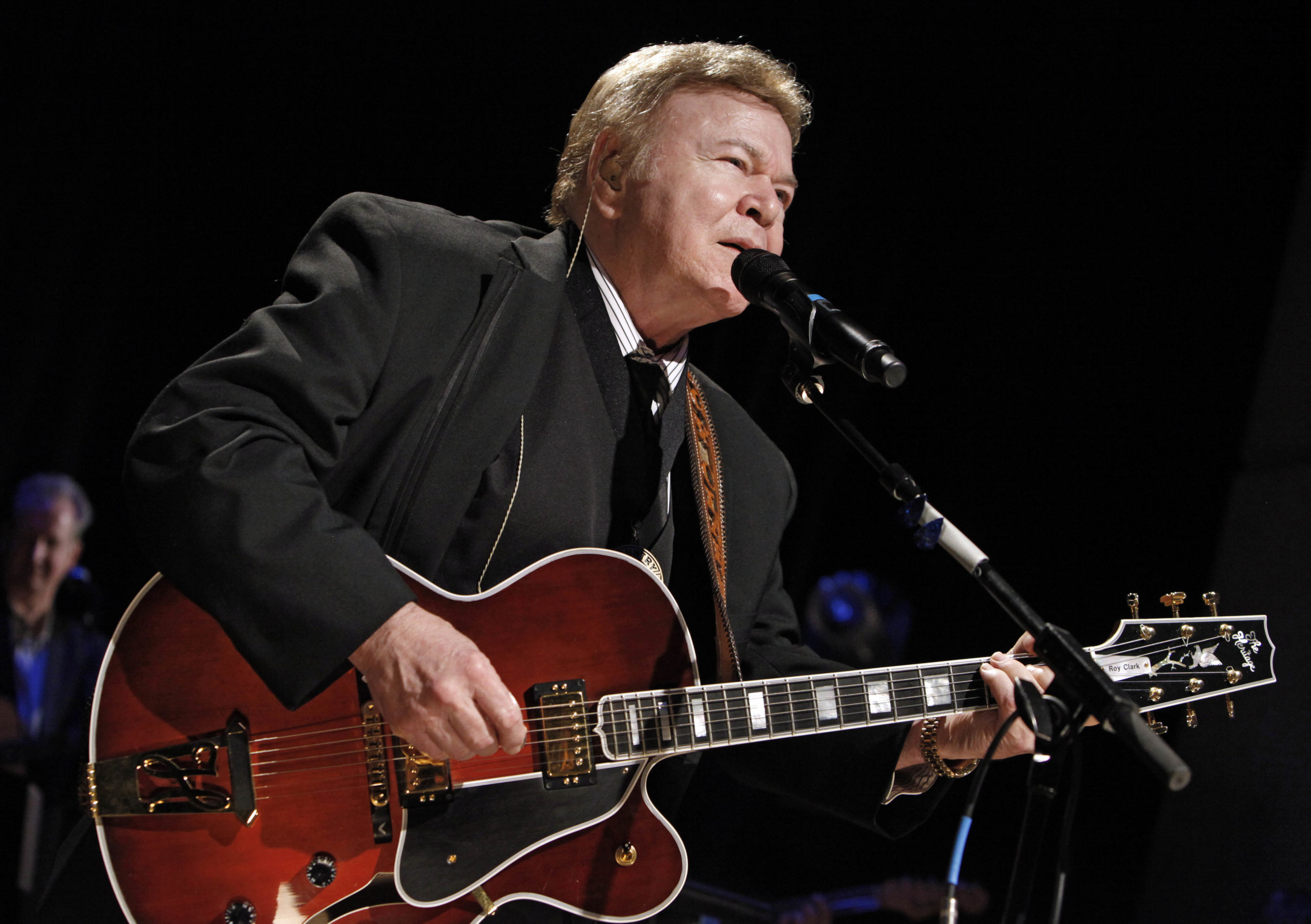 Roy Clark Yesterday When I Was Young