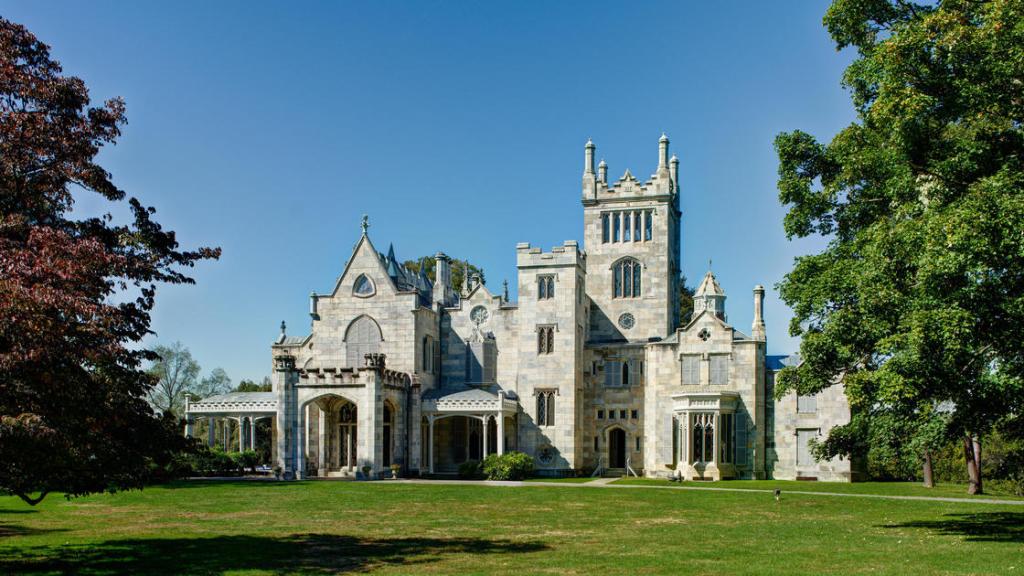 Lyndhurst Castle