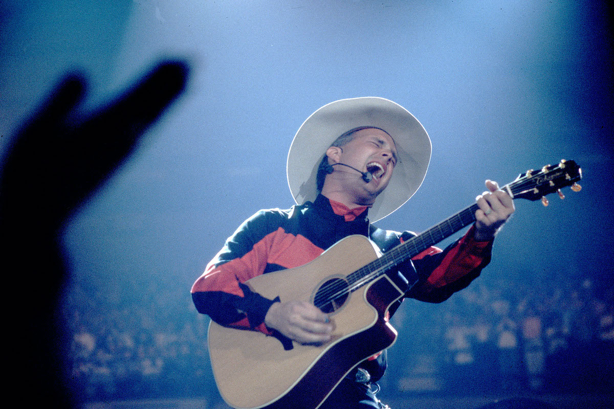 Garth Brooks on 10/1/93 in Chicago,Il.