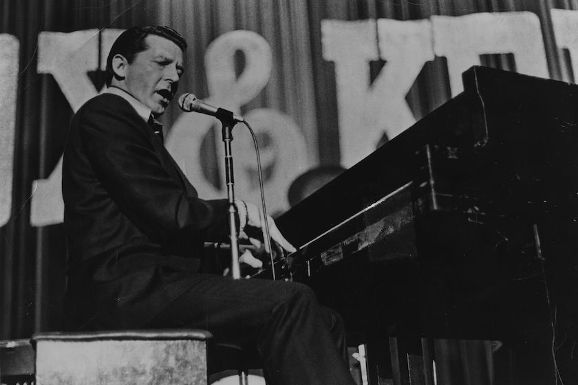 29th July 1972: Rock n' roll bad man 'Killer' Jerry Lee Lewis (1935 - ) rocking at the piano.