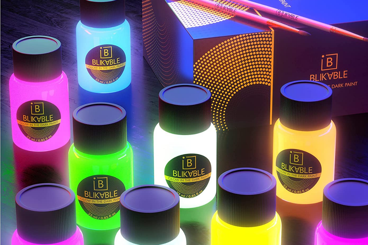 glow in the dark paint