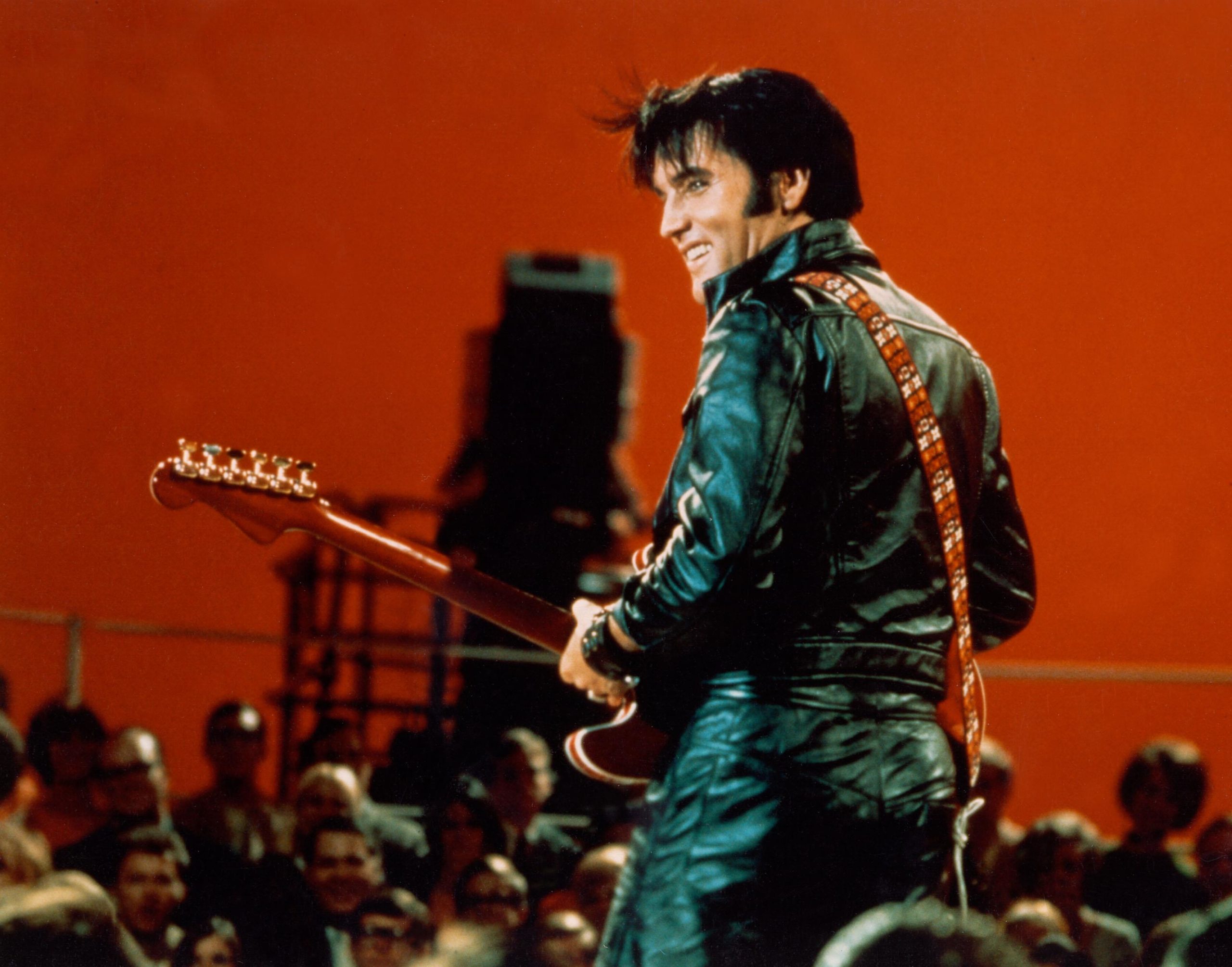 BURBANK, CA - JUNE 27: Rock and roll musician Elvis Presley performing on the Elvis comeback TV special on June 27, 1968.