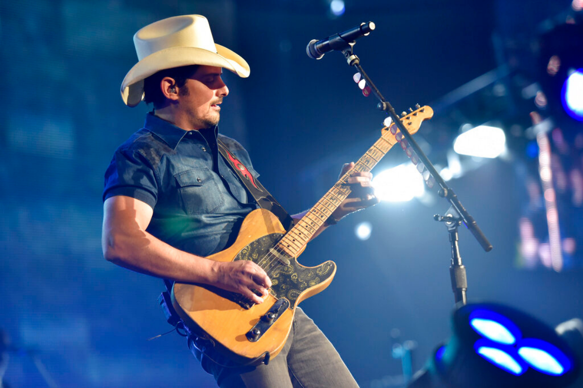 brad paisley shark week