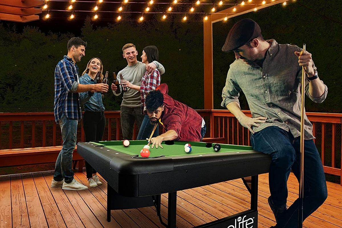 Outdoor pool table