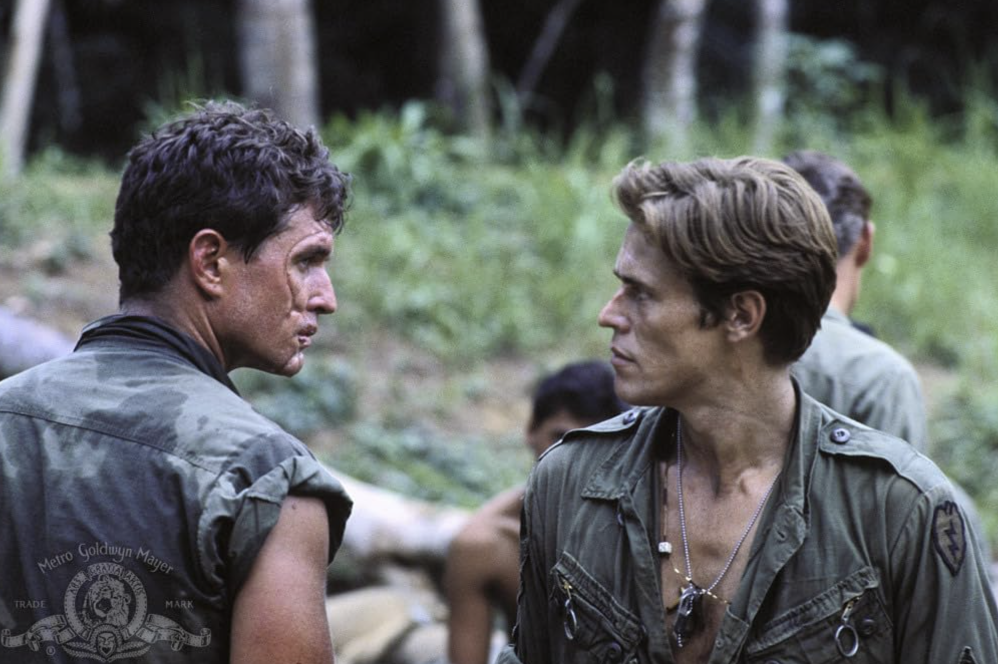 Tom Berenger and Willem Dafoe in Platoon (1986)