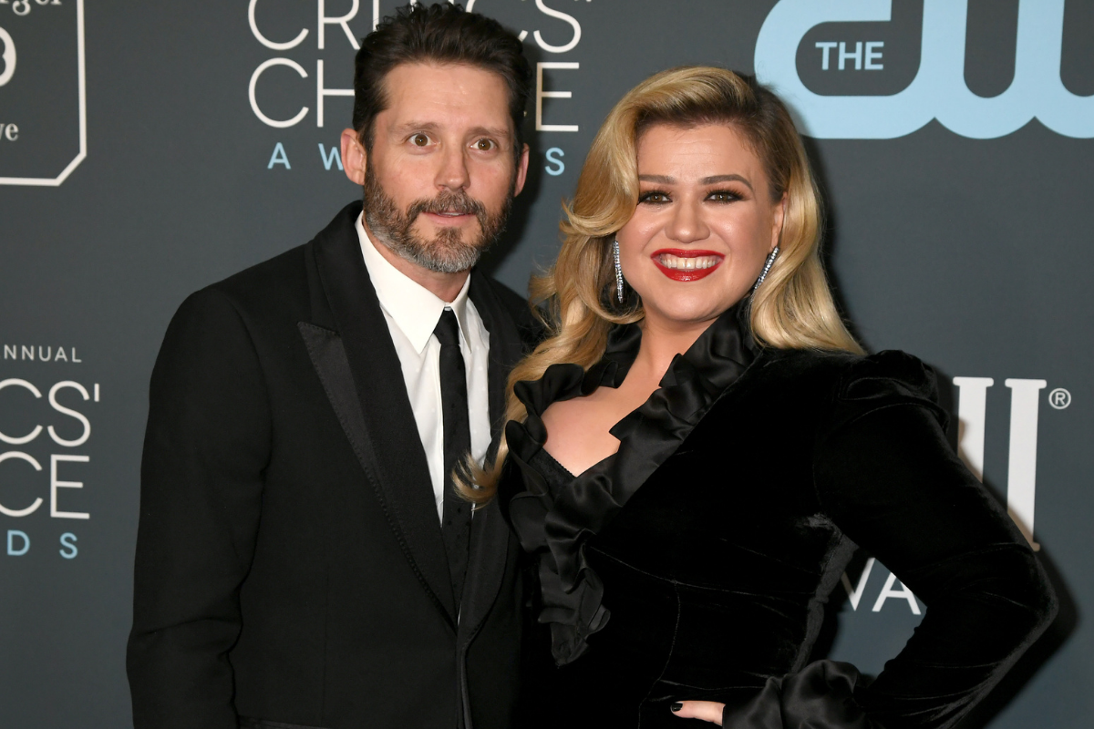 Brandon Blackstock (L) and Kelly Clarkson attend the 25th Annual Critics' Choice Awards at Barker Hangar on January 12, 2020 in Santa Monica, California. (Photo by Jeff Kravitz/FilmMagic)
