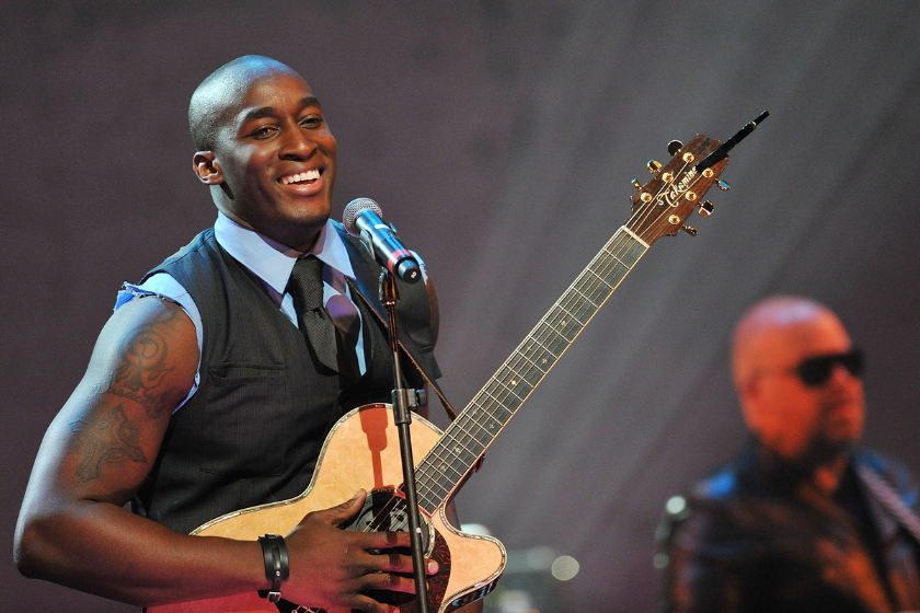 Jermaine Paul performs at The Apollo Theater on January 7, 2010 in New York City