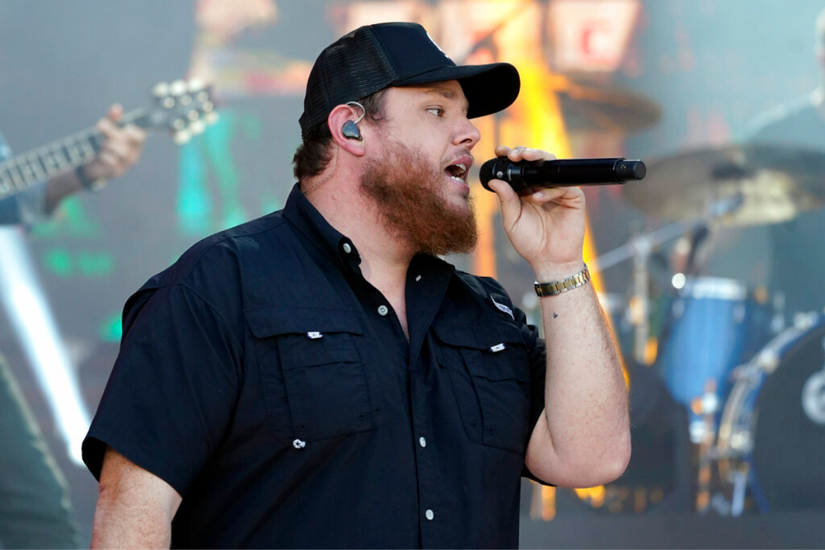 luke combs parents retire