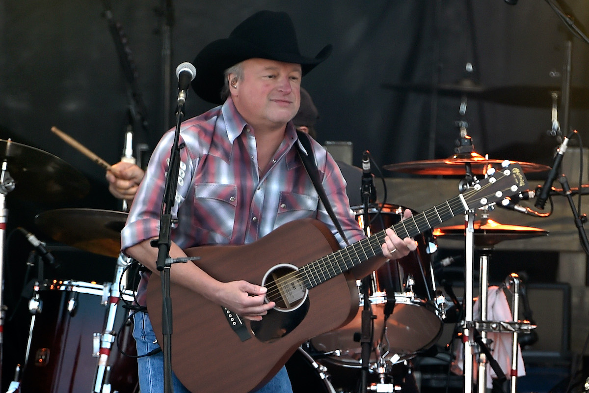 Mark Chesnutt back injury