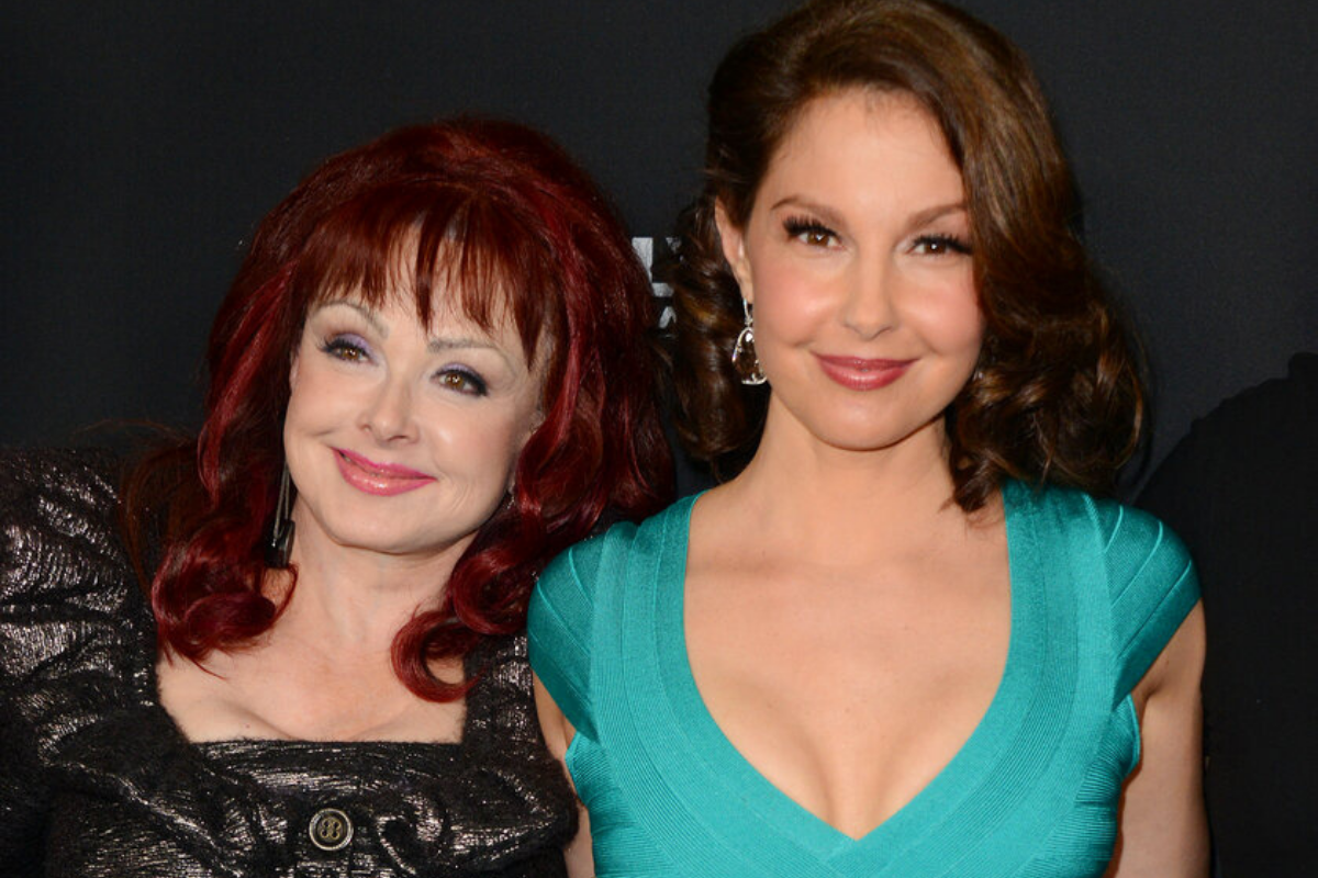 ashley judd singing