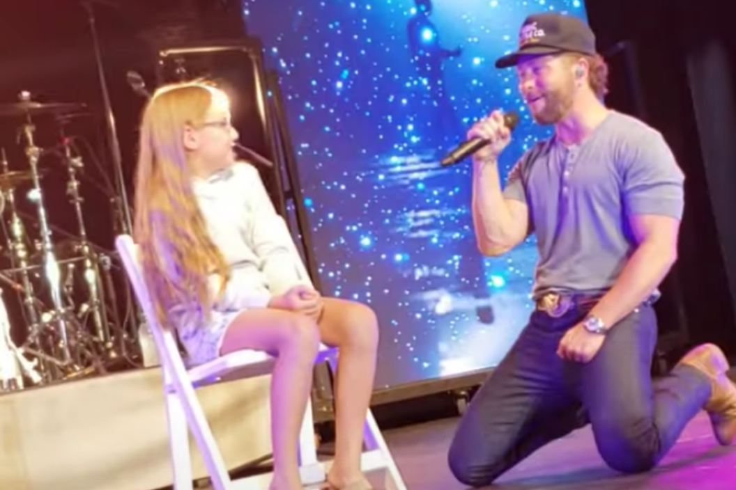 chris lane for her fan