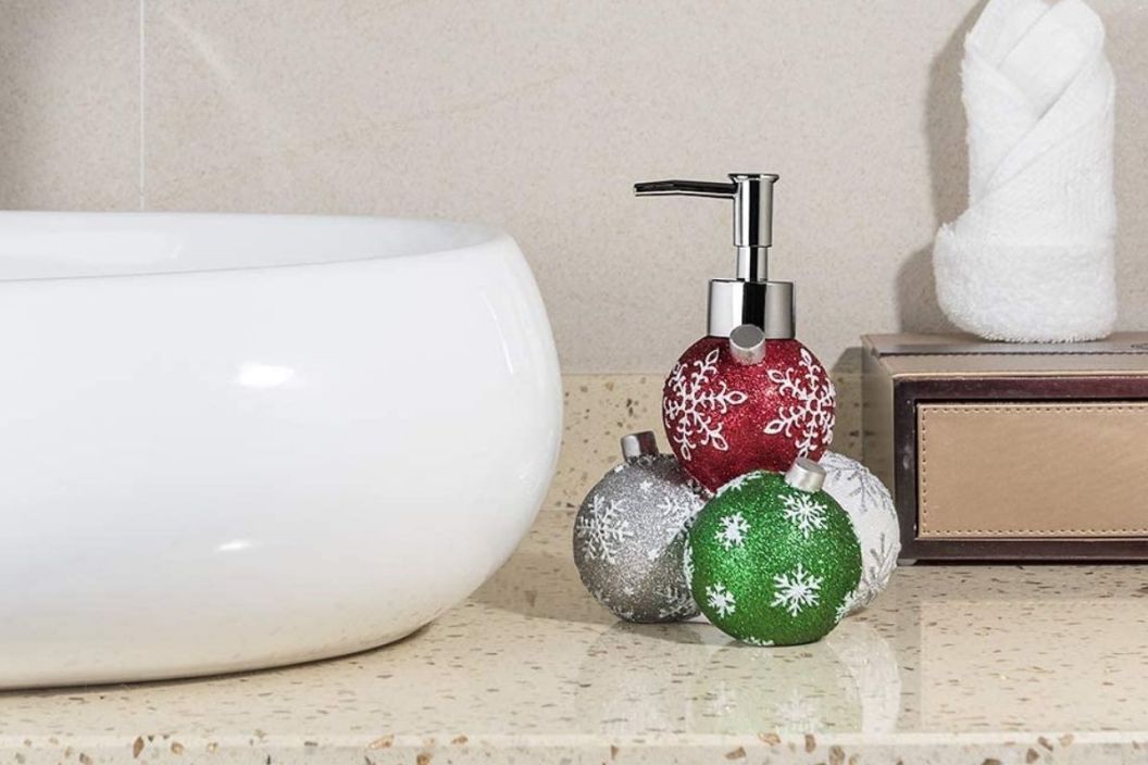 Christmas Bathroom Decor