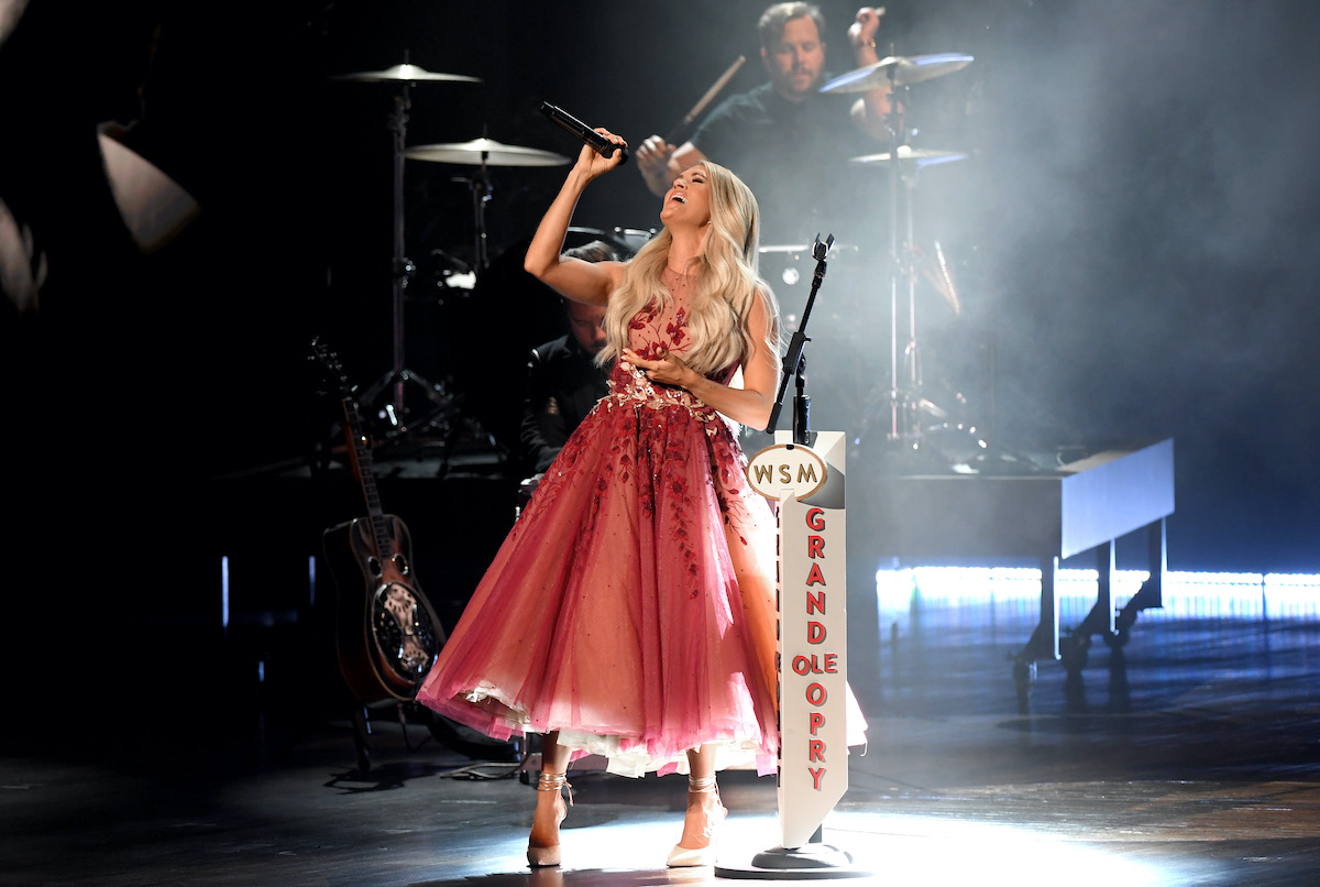 Carrie Underwood Stretchy Pants