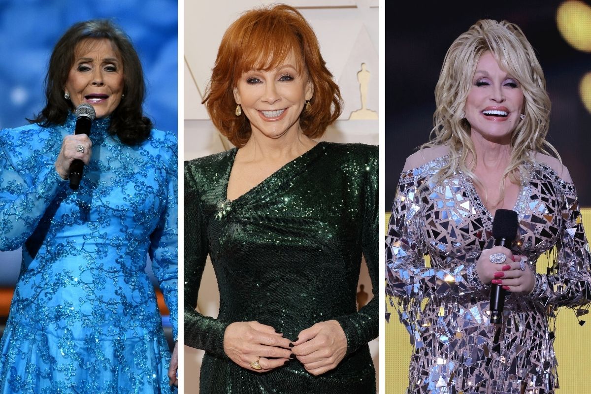 Loretta Lynn onstage/ Reba McEntire/ Dolly Parton
