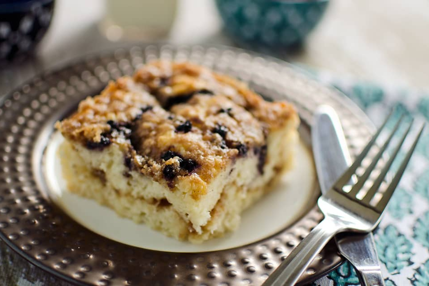 blueberry sour cream coffee cake