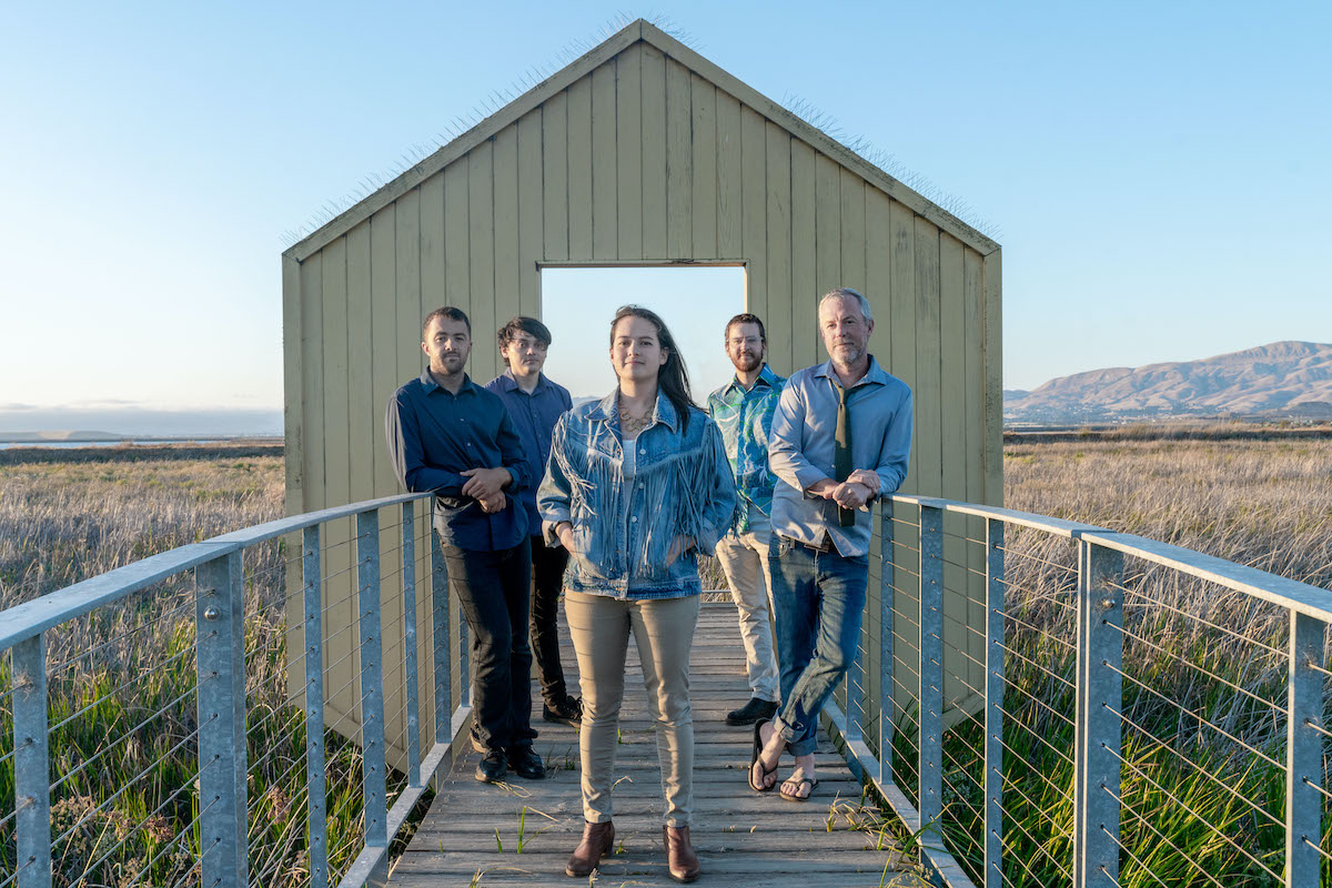 AJ Lee poses with Blue Summit