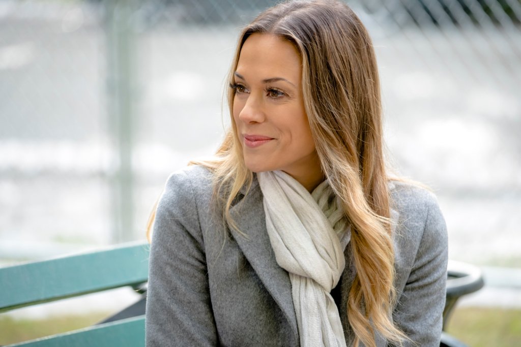 Jana Kramer in 'Love at First Bark'