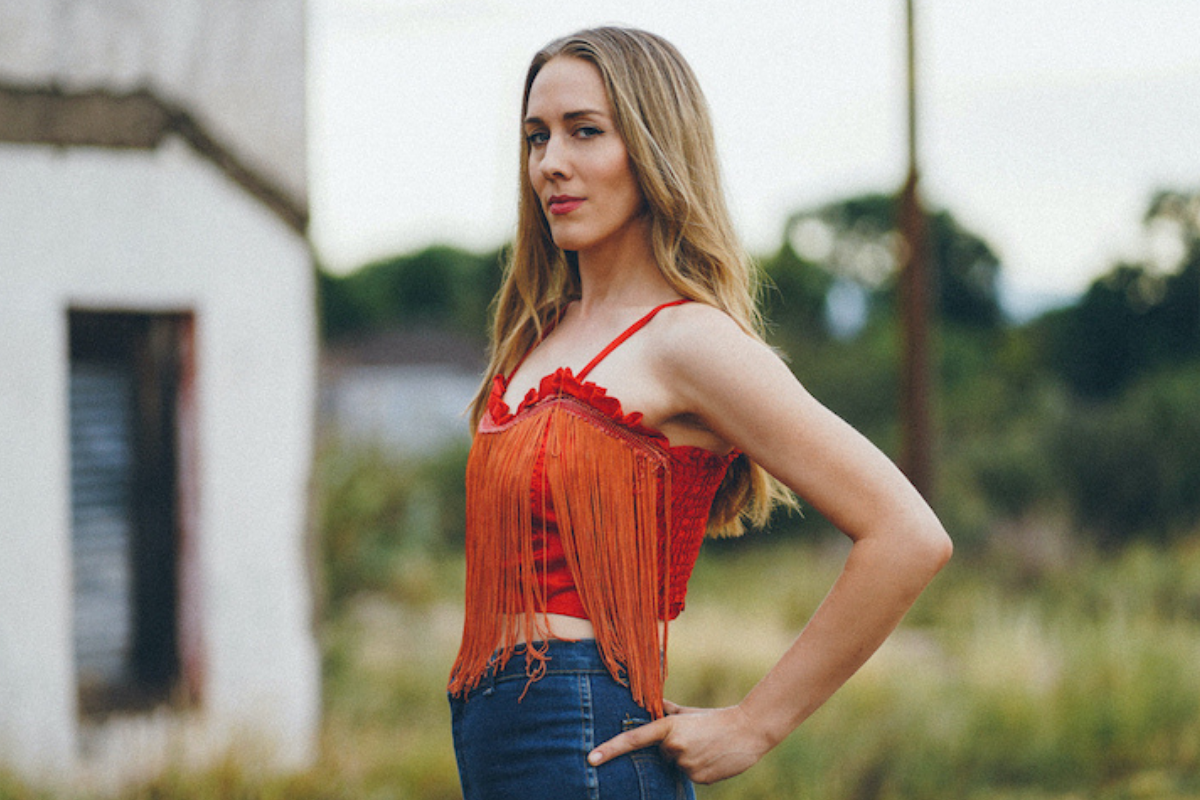 press photo of Brennen Leigh