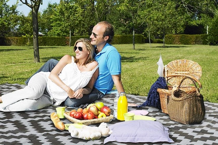 Glamping tent ideas - rug