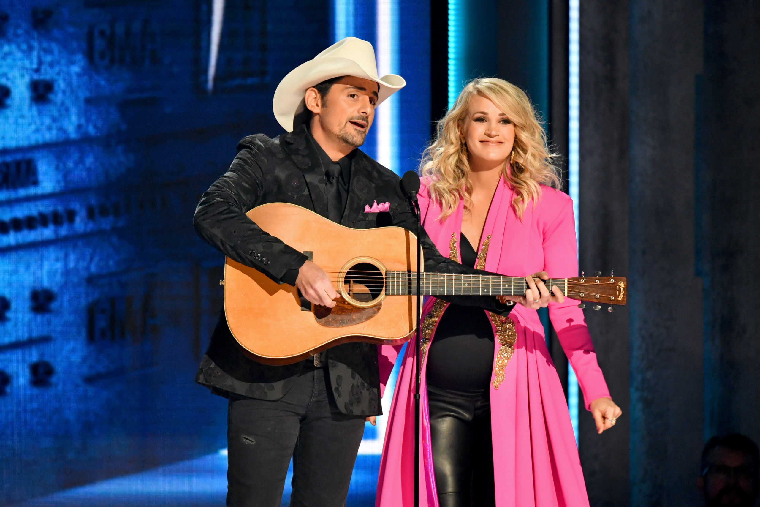 NASHVILLE, TN - NOVEMBER 14: (FOR EDITORIAL USE ONLY) Brad Paisley and Carrie Underwood perform onstage during the 52nd annual CMA Awards at the Bridgestone Arena on November 14, 2018 in Nashville, Tennessee. 