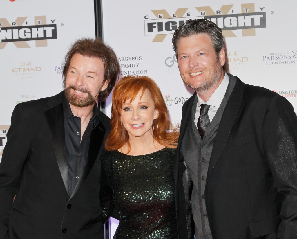 Ronnie Dunn, Reba McEntire and Blake Shelton attend Muhammad Ali's 'Celebrity Fight Night' at JW Marriott Desert Ridge Resort &amp; Spa on March 28, 2015 in Phoenix, Arizona. 